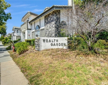 217 E Commonwealth - Photo Thumbnail 2