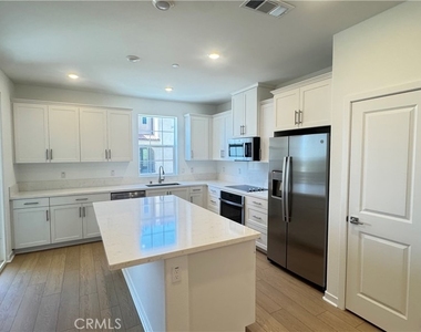 8397 Tapia Way - Photo Thumbnail 15