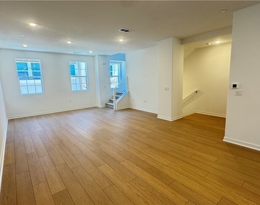 8397 Tapia Way - Photo Thumbnail 7