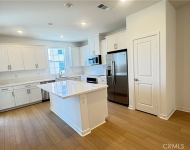 8397 Tapia Way - Photo Thumbnail 11