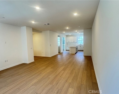 8397 Tapia Way - Photo Thumbnail 9