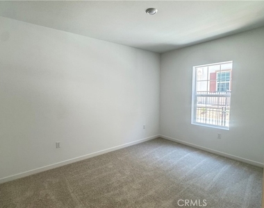 8397 Tapia Way - Photo Thumbnail 33