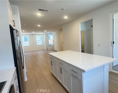 8397 Tapia Way - Photo Thumbnail 12