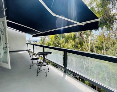 2183 Argyle Avenue - Photo Thumbnail 17