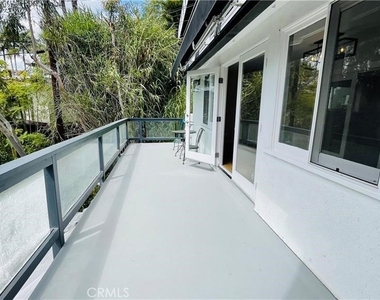 2183 Argyle Avenue - Photo Thumbnail 18