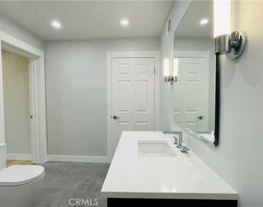 2183 Argyle Avenue - Photo Thumbnail 15