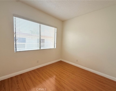 418 N 1st St - Photo Thumbnail 23