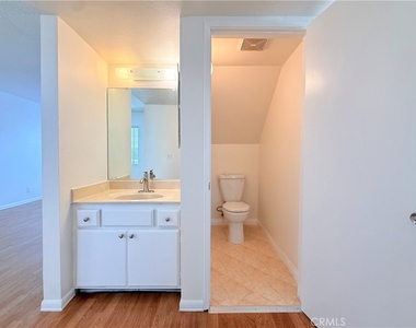 418 N 1st St - Photo Thumbnail 13