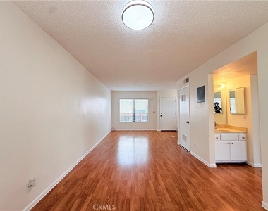 418 N 1st St - Photo Thumbnail 7