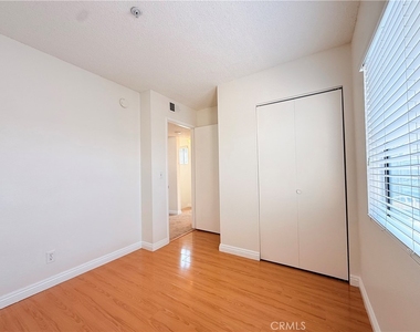 418 N 1st St - Photo Thumbnail 24