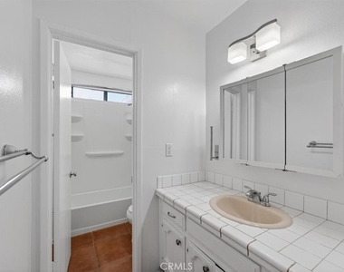 646 Coronado - Photo Thumbnail 14