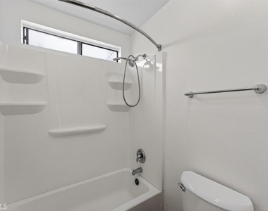 646 Coronado - Photo Thumbnail 15