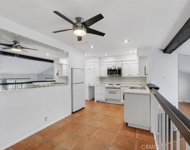 646 Coronado - Photo Thumbnail 6