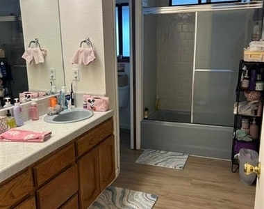 1764 Seal Way - Photo Thumbnail 4