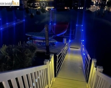 1764 Seal Way - Photo Thumbnail 3
