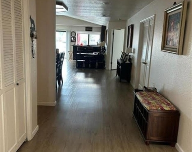 1764 Seal Way - Photo Thumbnail 6