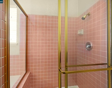 1319 Strawberry Ct - Photo Thumbnail 18