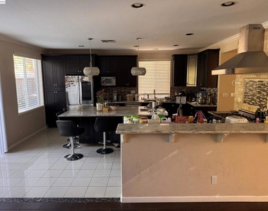25806 Clear Springs Ct - Photo Thumbnail 9