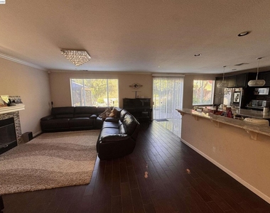 25806 Clear Springs Ct - Photo Thumbnail 3