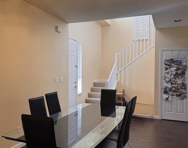 25806 Clear Springs Ct - Photo Thumbnail 6