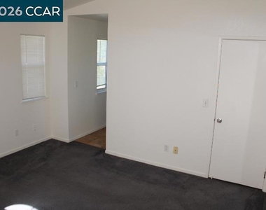 258 Napoli Ct - Photo Thumbnail 12