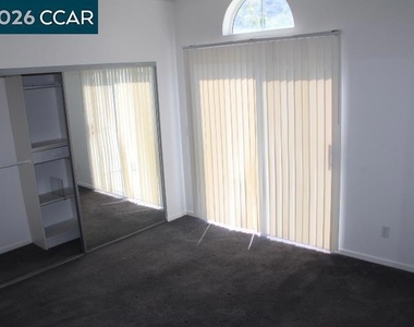 258 Napoli Ct - Photo Thumbnail 11