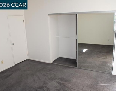 258 Napoli Ct - Photo Thumbnail 10