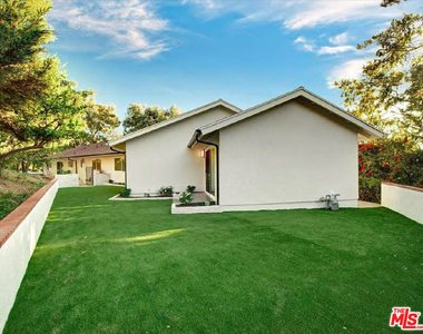 4732 Del Moreno Drive - Photo Thumbnail 30