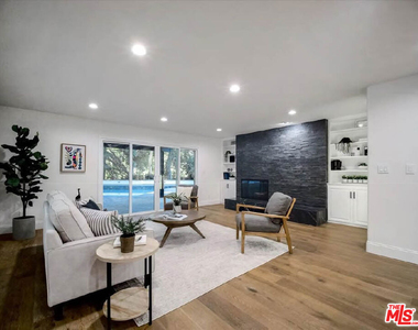 4732 Del Moreno Drive - Photo Thumbnail 11