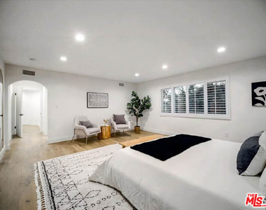 4732 Del Moreno Drive - Photo Thumbnail 21