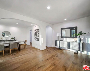 4732 Del Moreno Drive - Photo Thumbnail 3