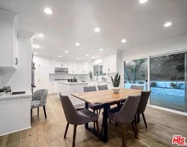 4732 Del Moreno Drive - Photo Thumbnail 12