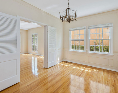 133 S Sweetzer Avenue - Photo Thumbnail 4