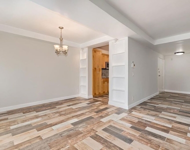 11789 Montana Avenue - Photo Thumbnail 5
