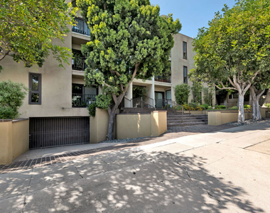 11789 Montana Avenue - Photo Thumbnail 26