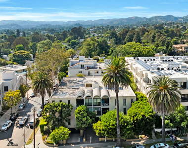 11789 Montana Avenue - Photo Thumbnail 32