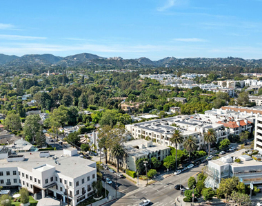 11789 Montana Avenue - Photo Thumbnail 31