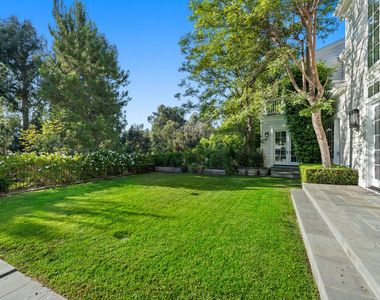491 N Tigertail Road - Photo Thumbnail 11