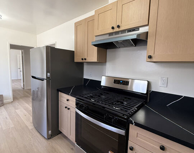 1154 N Orange Grove Ave. - Photo Thumbnail 4