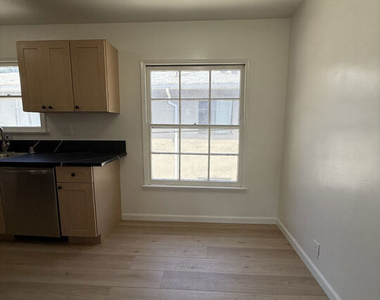 1154 N Orange Grove Ave. - Photo Thumbnail 10