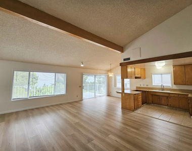 2251 Maurice Avenue - Photo Thumbnail 15