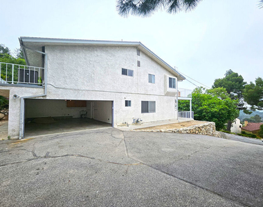 2251 Maurice Avenue - Photo Thumbnail 33