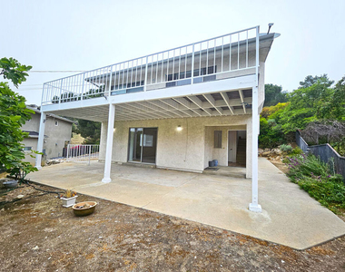2251 Maurice Avenue - Photo Thumbnail 2
