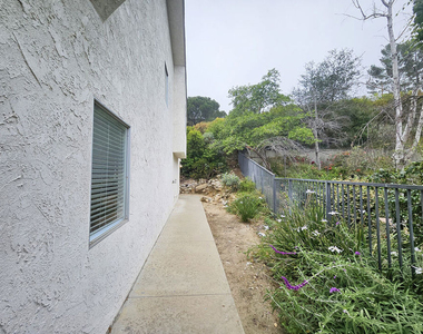 2251 Maurice Avenue - Photo Thumbnail 5