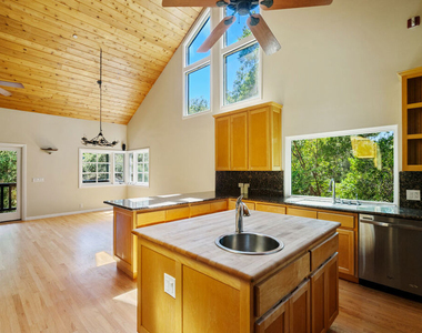 20912 Fontaine Road - Photo Thumbnail 12