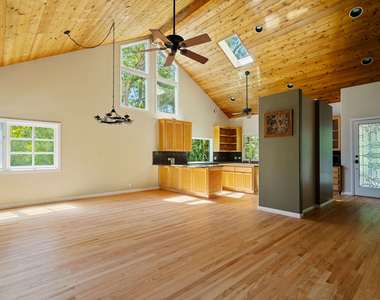 20912 Fontaine Road - Photo Thumbnail 4