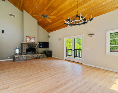 20912 Fontaine Road - Photo Thumbnail 7