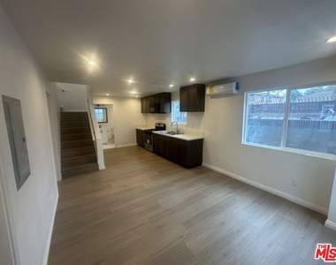 1012 E 73rd Street - Photo Thumbnail 3