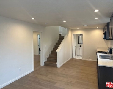 1012 E 73rd Street - Photo Thumbnail 5