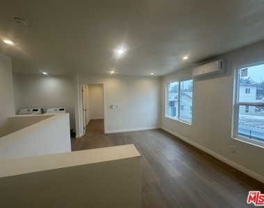 1012 E 73rd Street - Photo Thumbnail 22